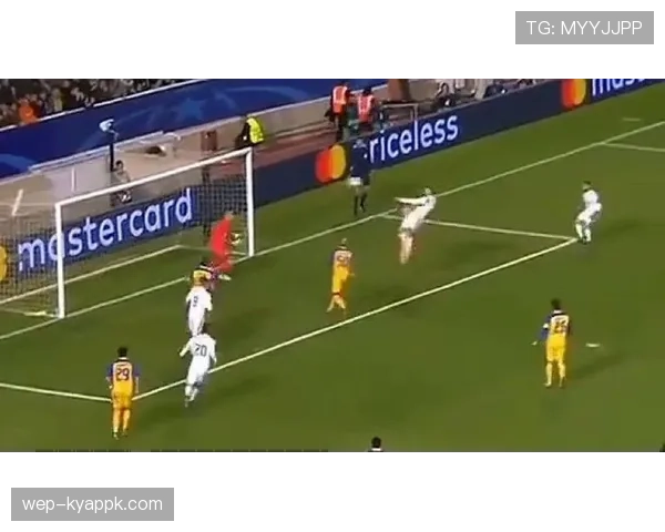 C罗头球优势如何塑造禁区高空统治力