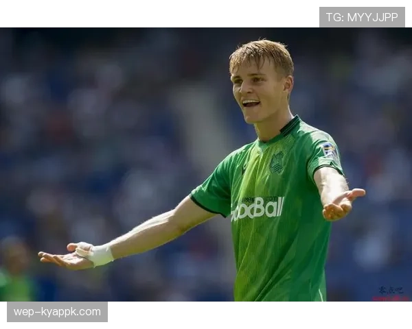 厄德高与格里兹曼前场组织能力与串联作用的机制差异分析